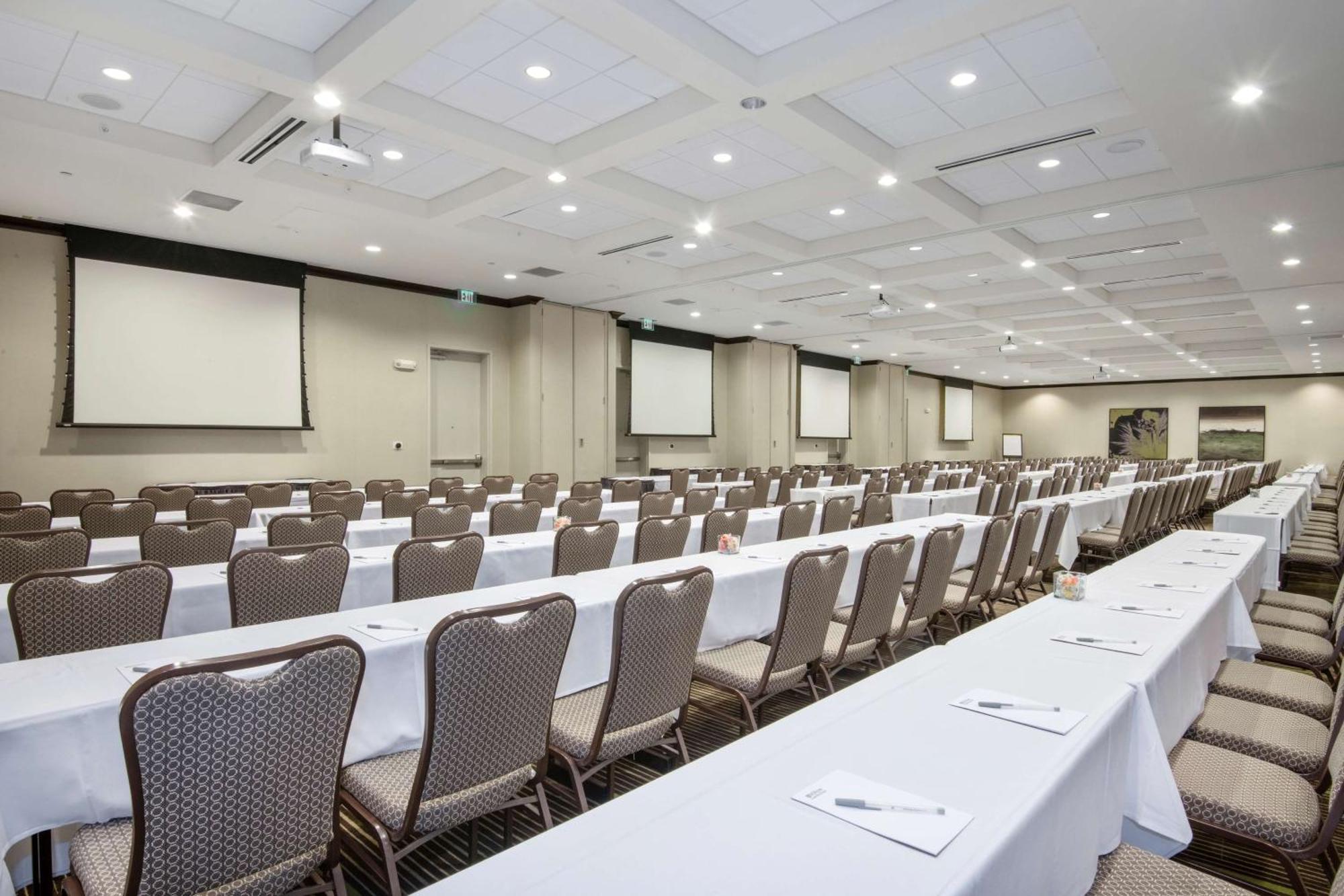 Hilton Garden Inn Raleigh Cary Extérieur photo
