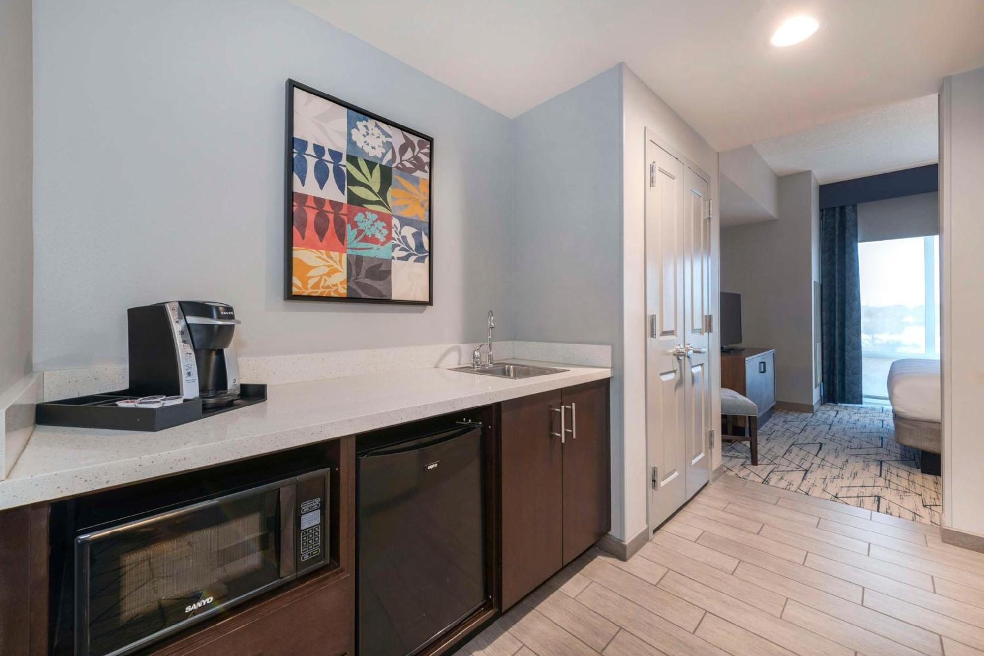 Hilton Garden Inn Raleigh Cary Extérieur photo