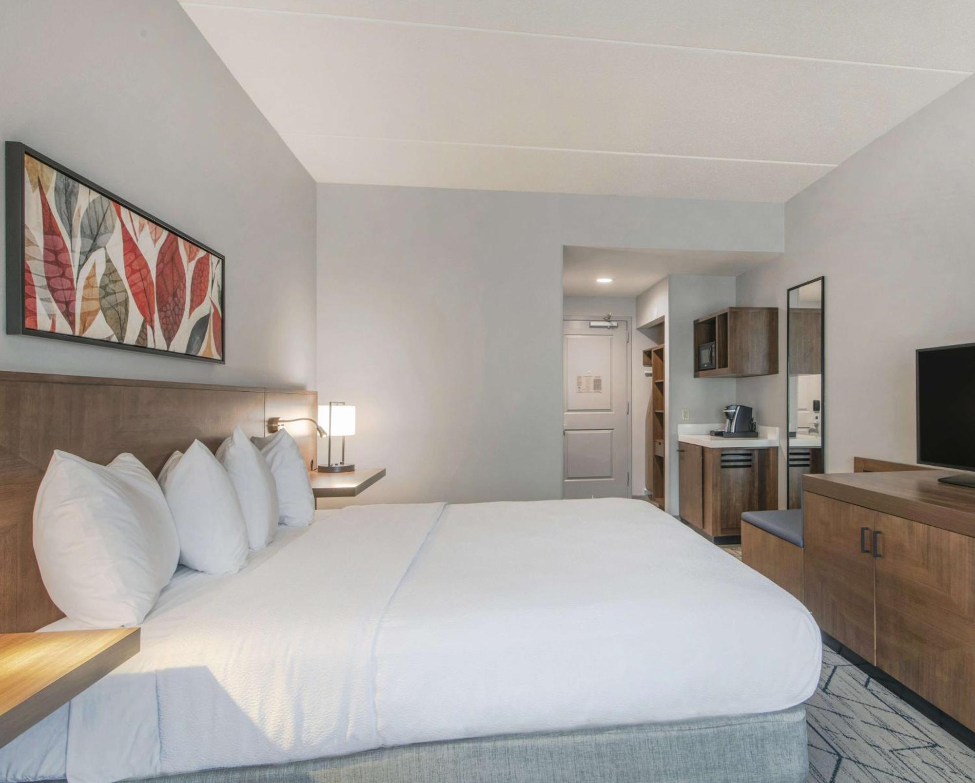 Hilton Garden Inn Raleigh Cary Extérieur photo