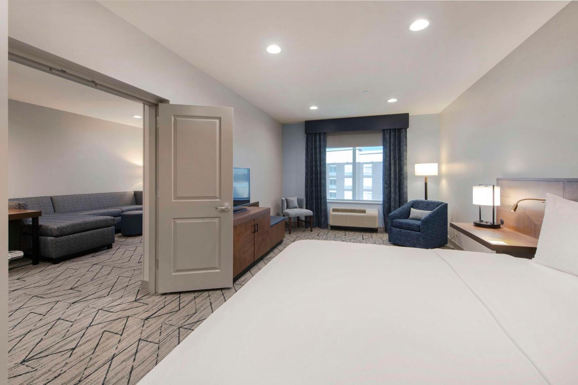Hilton Garden Inn Raleigh Cary Extérieur photo