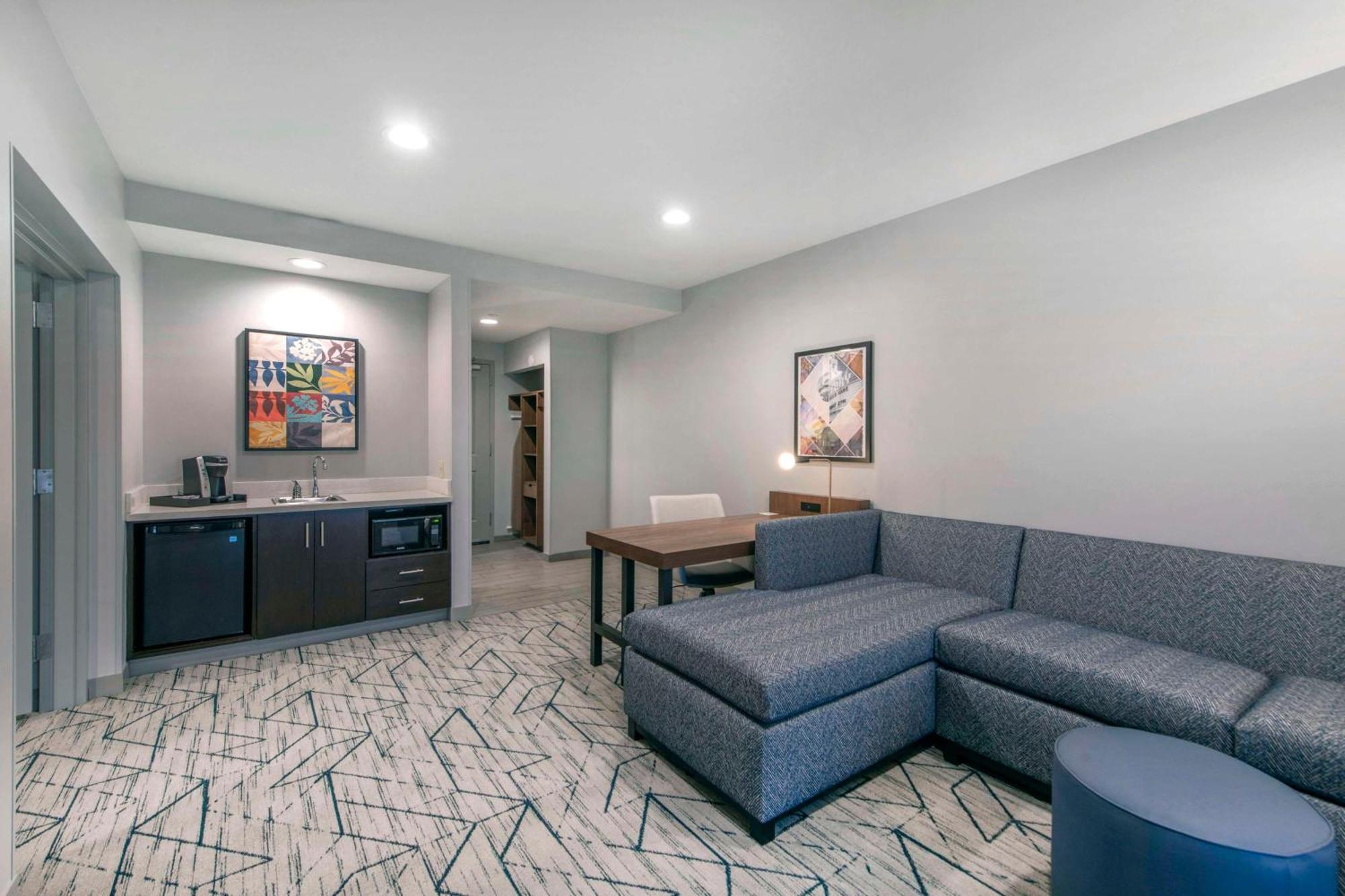 Hilton Garden Inn Raleigh Cary Extérieur photo