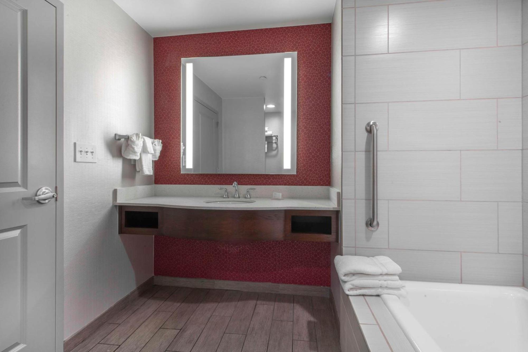 Hilton Garden Inn Raleigh Cary Extérieur photo