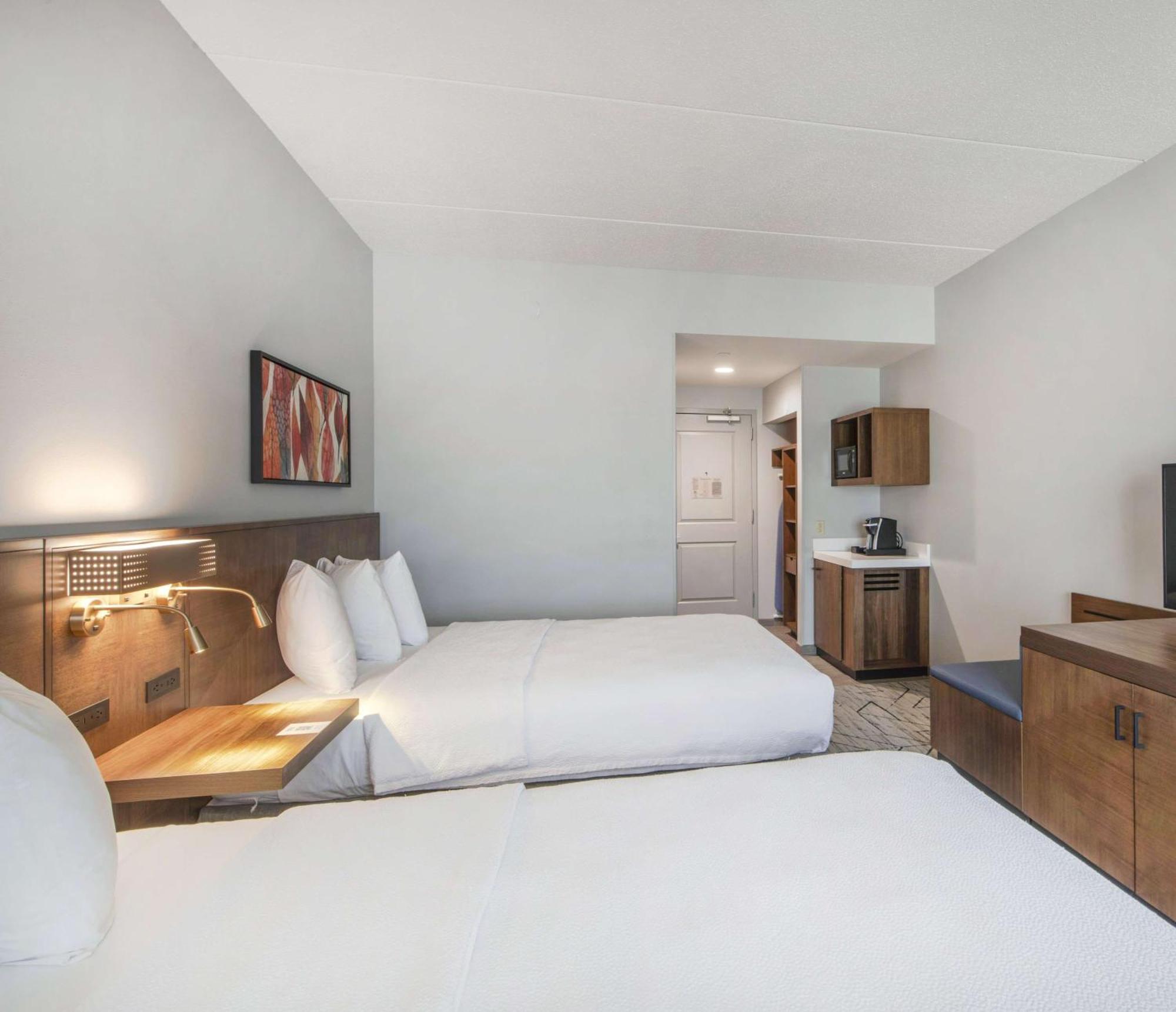 Hilton Garden Inn Raleigh Cary Extérieur photo