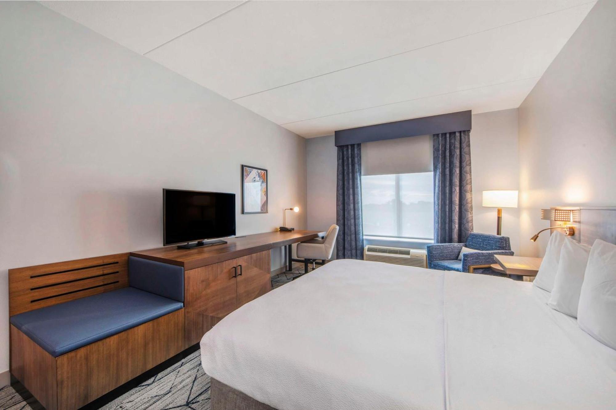 Hilton Garden Inn Raleigh Cary Extérieur photo