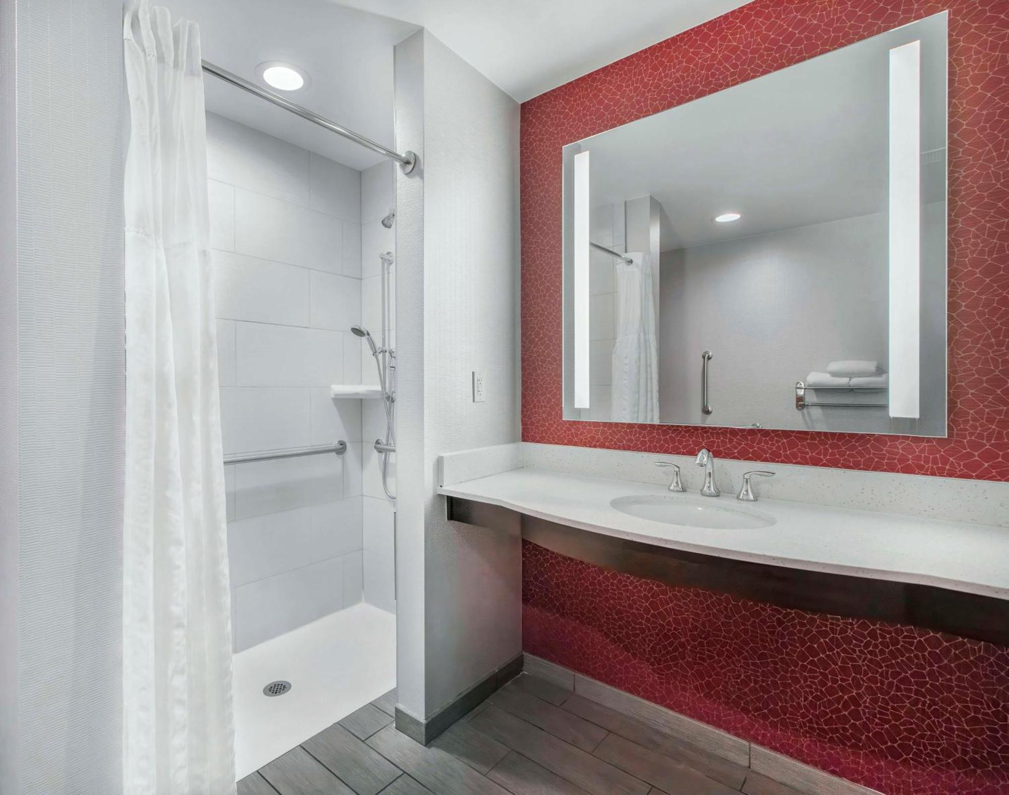 Hilton Garden Inn Raleigh Cary Extérieur photo
