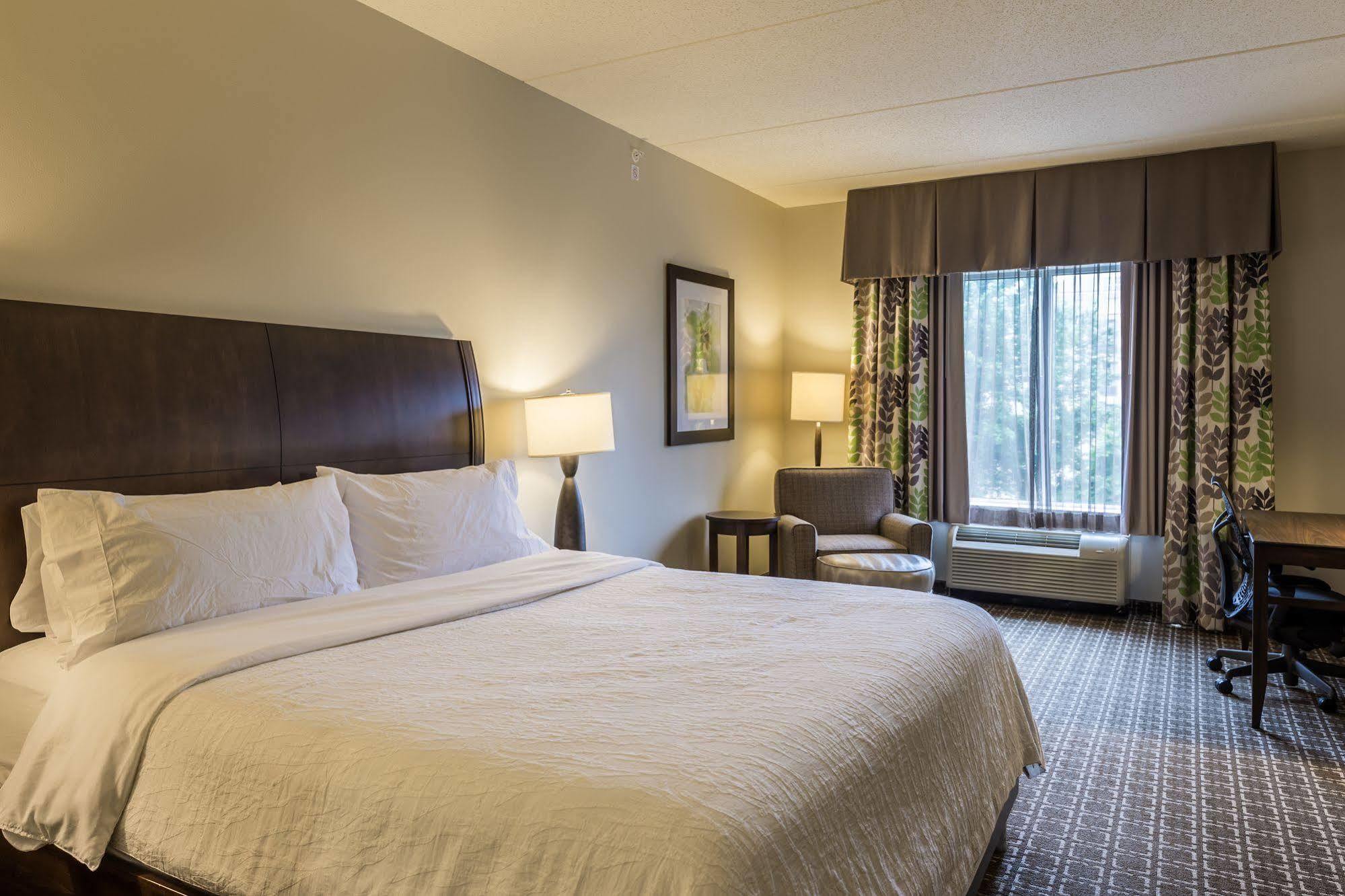 Hilton Garden Inn Raleigh Cary Extérieur photo